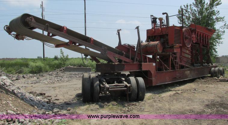 image for item I3854 Lippmann 30-36 Rock Ram jaw crusher