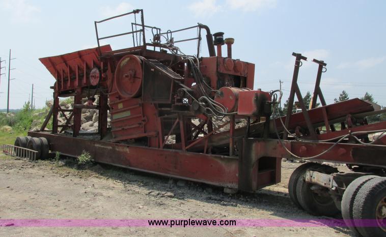 image for item I3854 Lippmann 30-36 Rock Ram jaw crusher