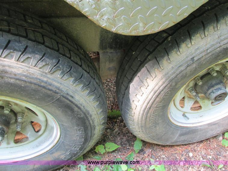 image for item I3870 2006 Maxi dump trailer