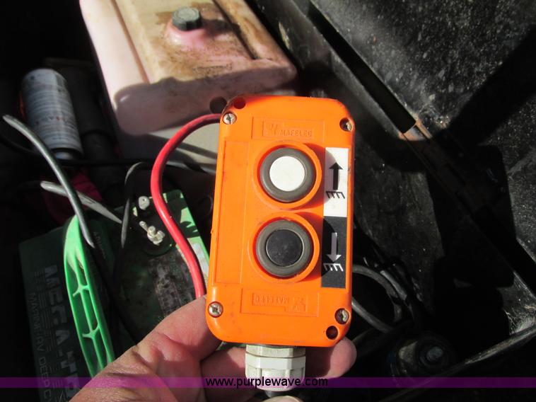 image for item I3870 2006 Maxi dump trailer