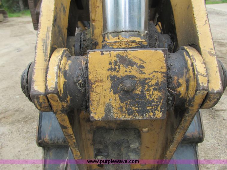 image for item I3872 Ford 675D backhoe