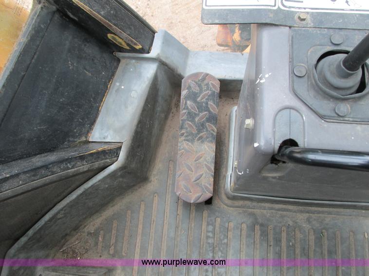 image for item I3872 Ford 675D backhoe