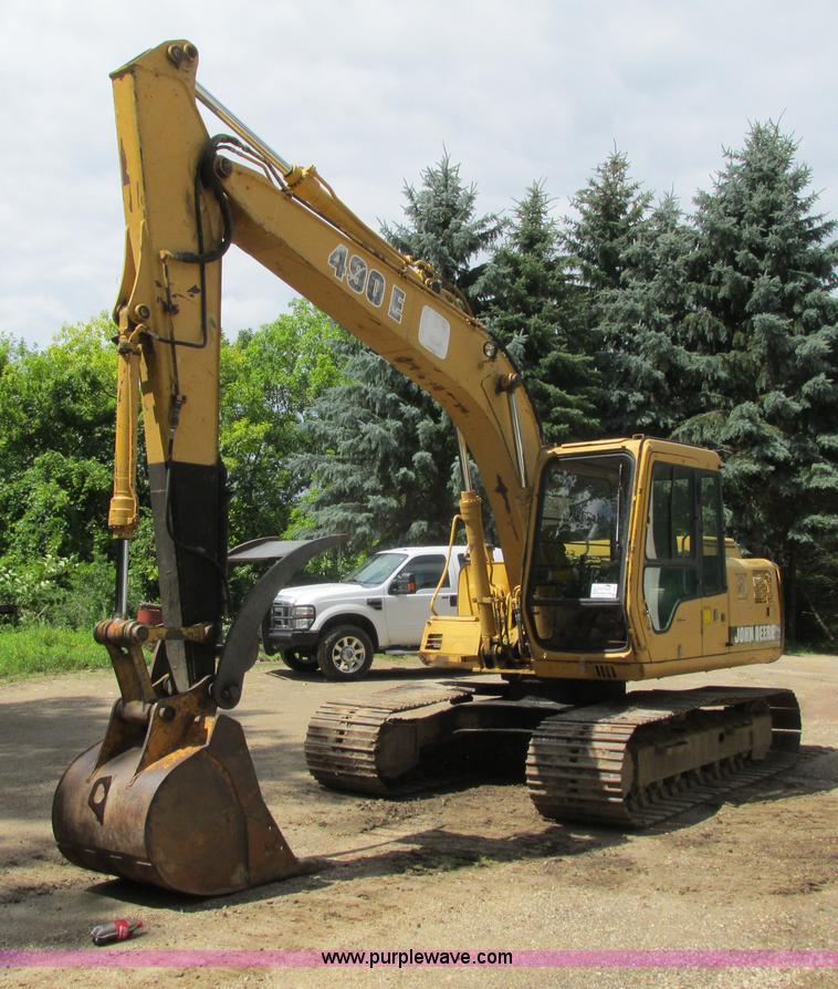 image for item I3874 1994 John Deere 490E excavator