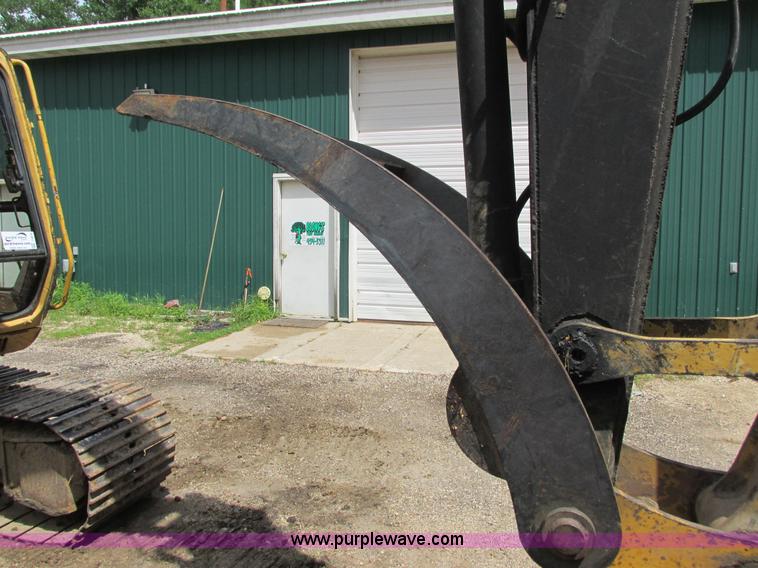 image for item I3874 1994 John Deere 490E excavator