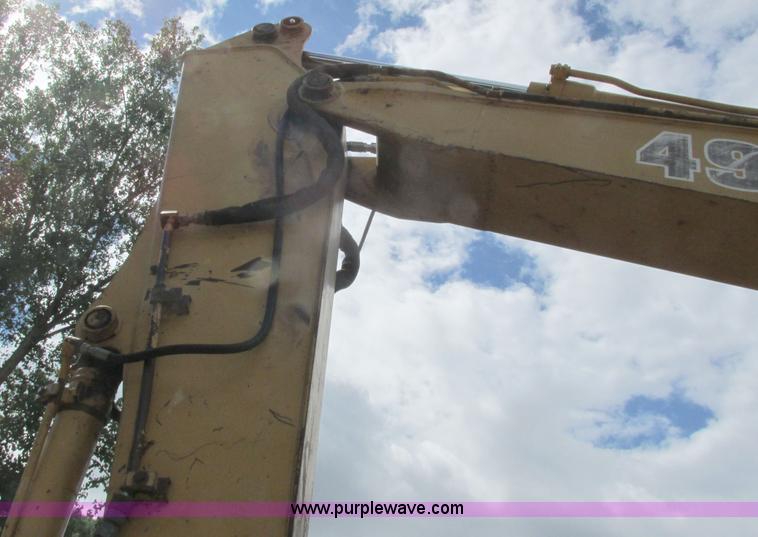 image for item I3874 1994 John Deere 490E excavator