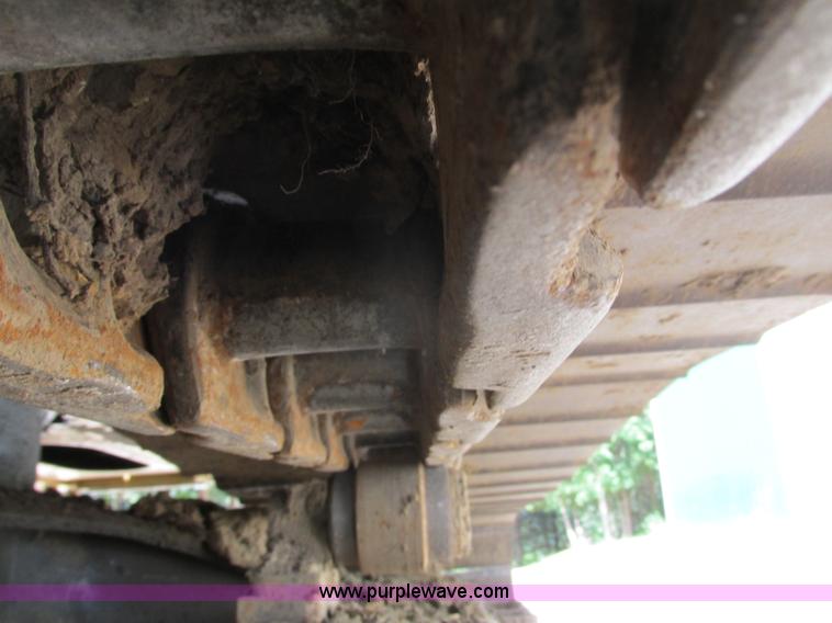 image for item I3874 1994 John Deere 490E excavator