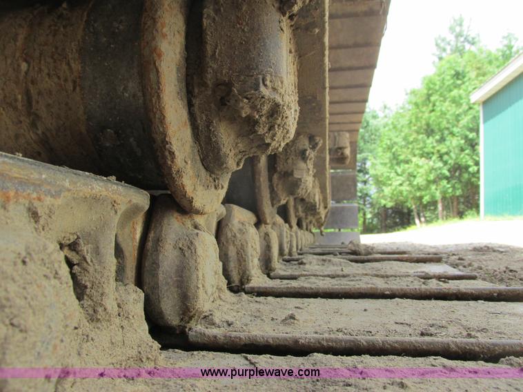 image for item I3874 1994 John Deere 490E excavator