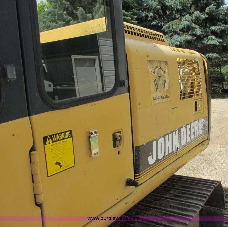image for item I3874 1994 John Deere 490E excavator