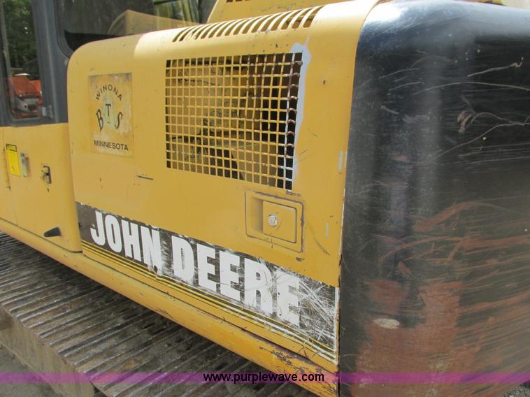 image for item I3874 1994 John Deere 490E excavator