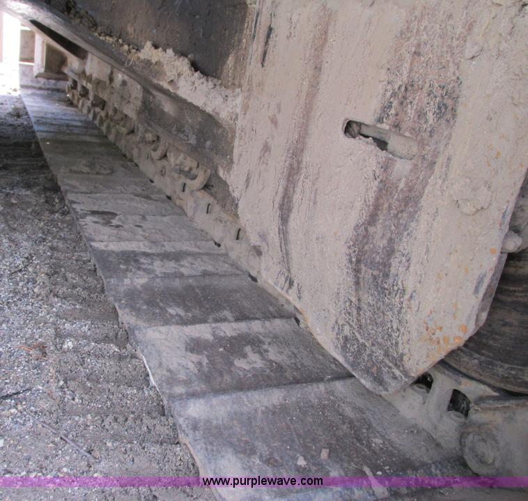 image for item I3874 1994 John Deere 490E excavator