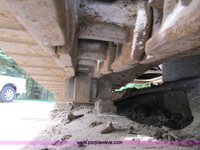 image for item I3874 1994 John Deere 490E excavator