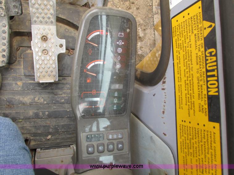 image for item I3874 1994 John Deere 490E excavator