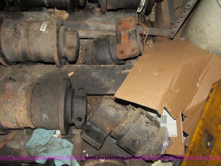 image for item I3874 1994 John Deere 490E excavator