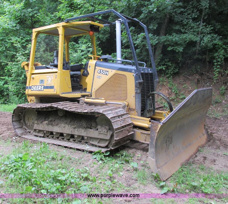 image for item I3875 2000 John Deere 450H LGP dozer