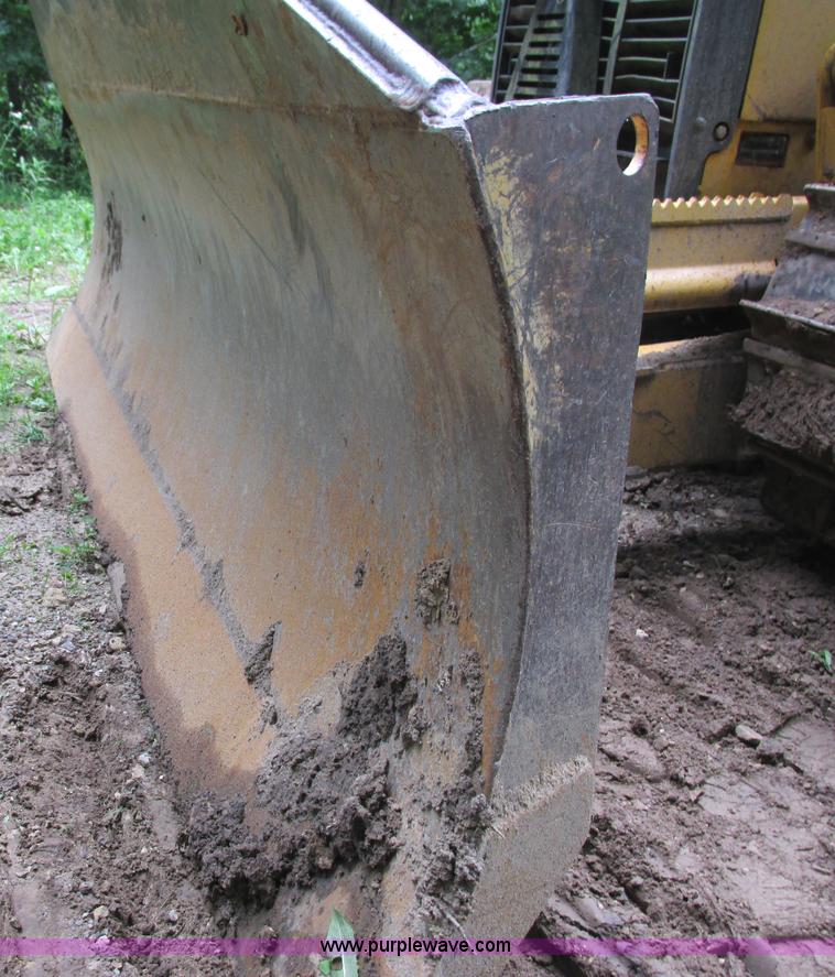 image for item I3875 2000 John Deere 450H LGP dozer