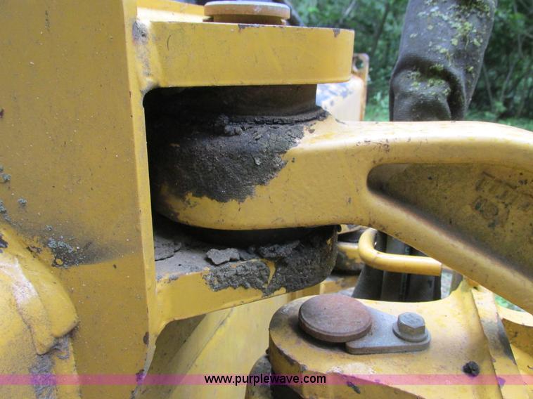 image for item I3875 2000 John Deere 450H LGP dozer