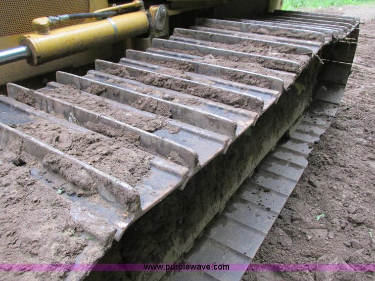 image for item I3875 2000 John Deere 450H LGP dozer