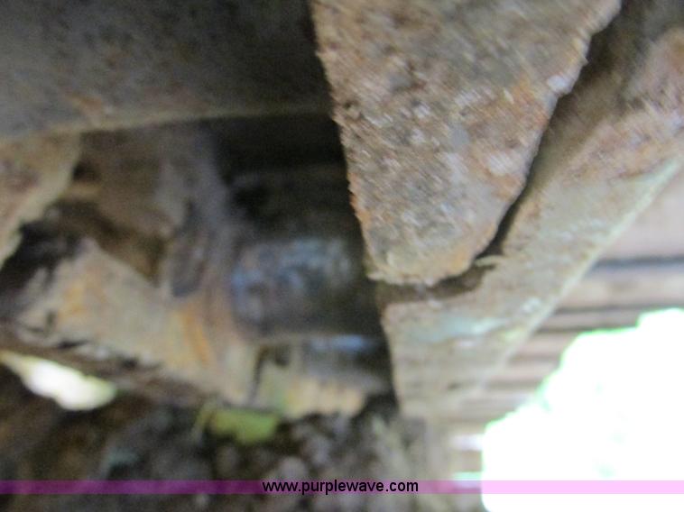 image for item I3875 2000 John Deere 450H LGP dozer