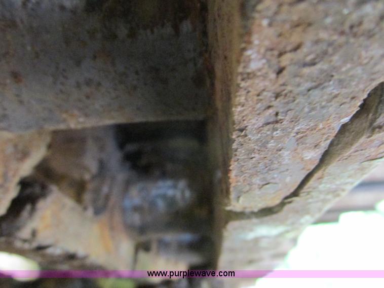 image for item I3875 2000 John Deere 450H LGP dozer