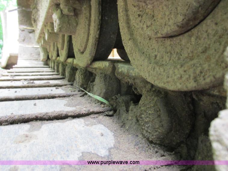 image for item I3875 2000 John Deere 450H LGP dozer