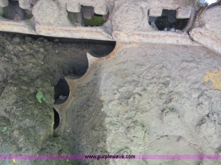 image for item I3875 2000 John Deere 450H LGP dozer