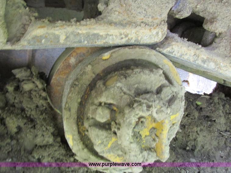 image for item I3875 2000 John Deere 450H LGP dozer