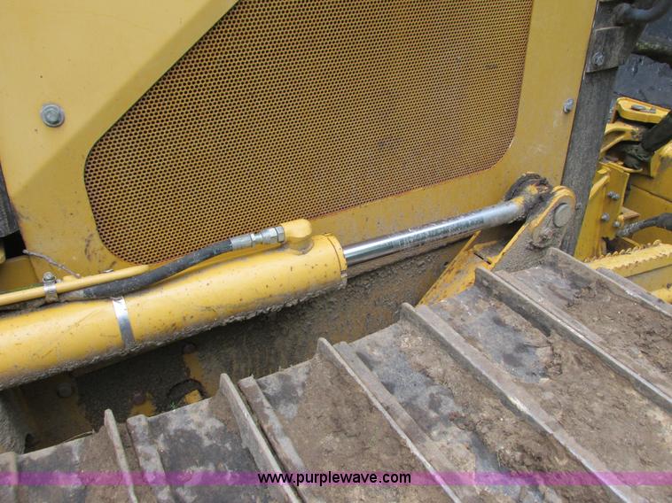 image for item I3875 2000 John Deere 450H LGP dozer