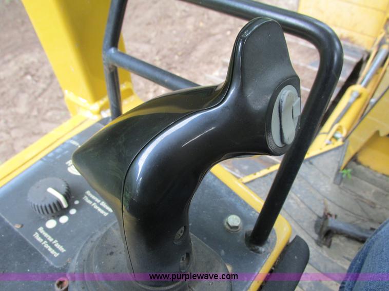 image for item I3875 2000 John Deere 450H LGP dozer