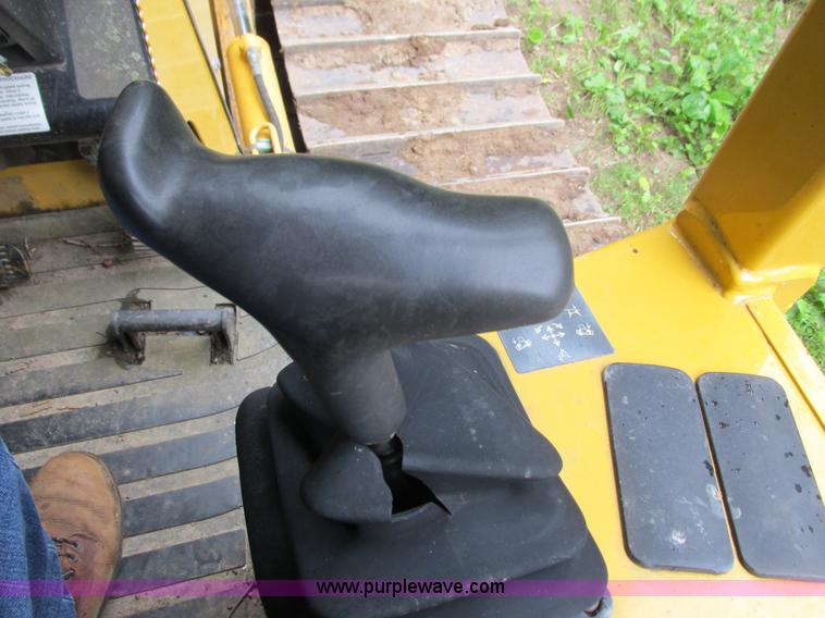 image for item I3875 2000 John Deere 450H LGP dozer