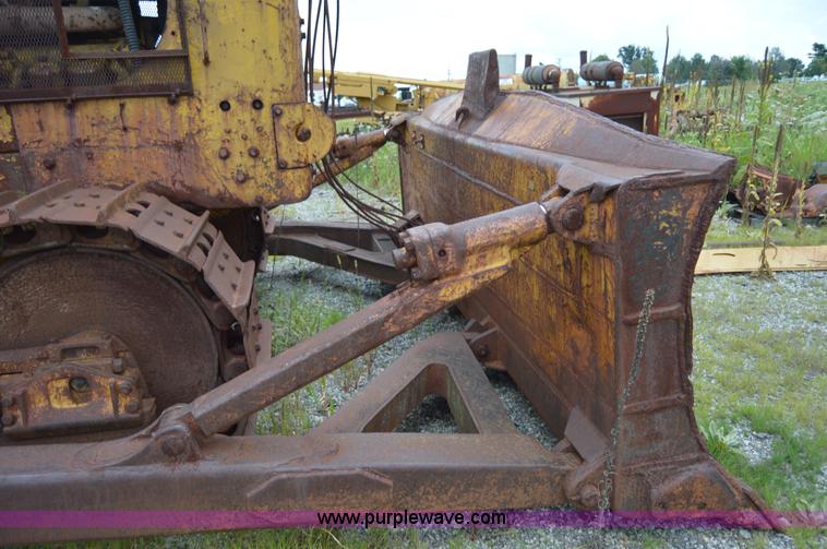 image for item I6488 1956 Caterpillar D9D dozer