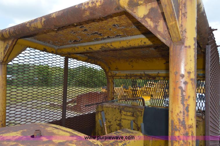 image for item I6488 1956 Caterpillar D9D dozer