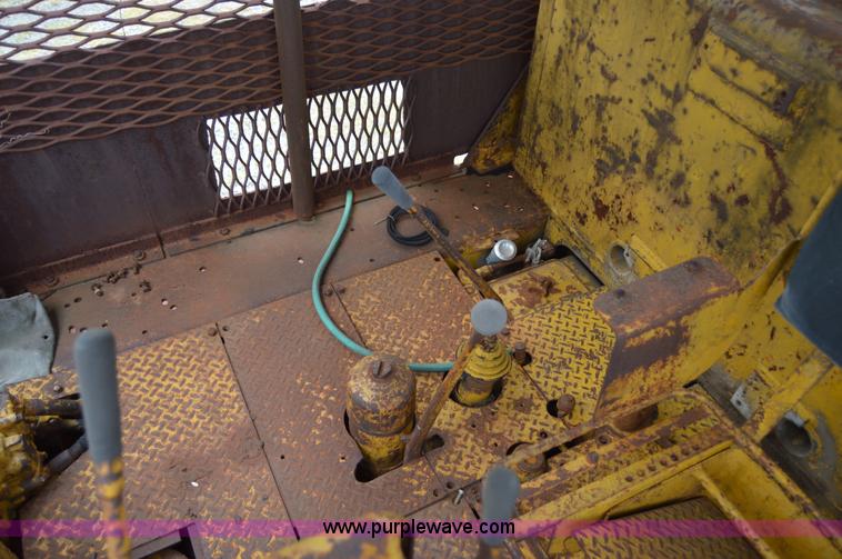 image for item I6488 1956 Caterpillar D9D dozer