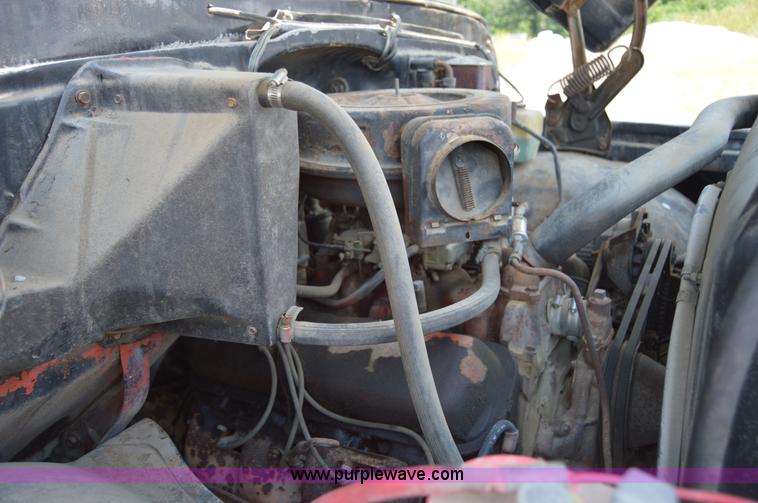 image for item I6489 1971 Chevrolet C60 dump truck