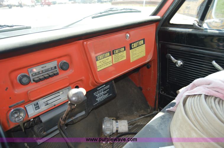 image for item I6489 1971 Chevrolet C60 dump truck
