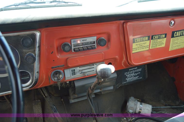 image for item I6489 1971 Chevrolet C60 dump truck