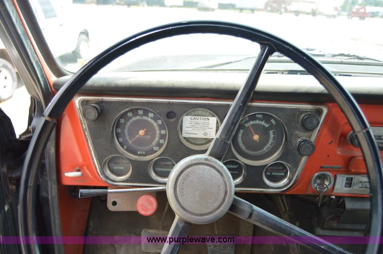 image for item I6489 1971 Chevrolet C60 dump truck