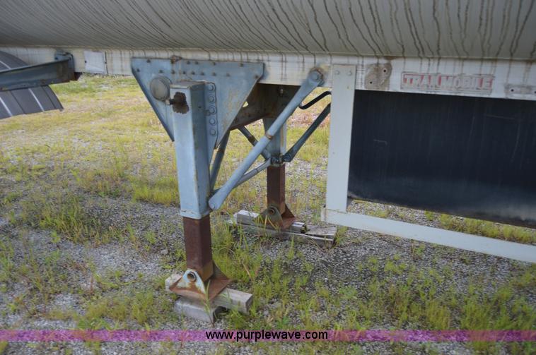 image for item I6490 1975 Trailmobile F1454CCI-4 tank trailer