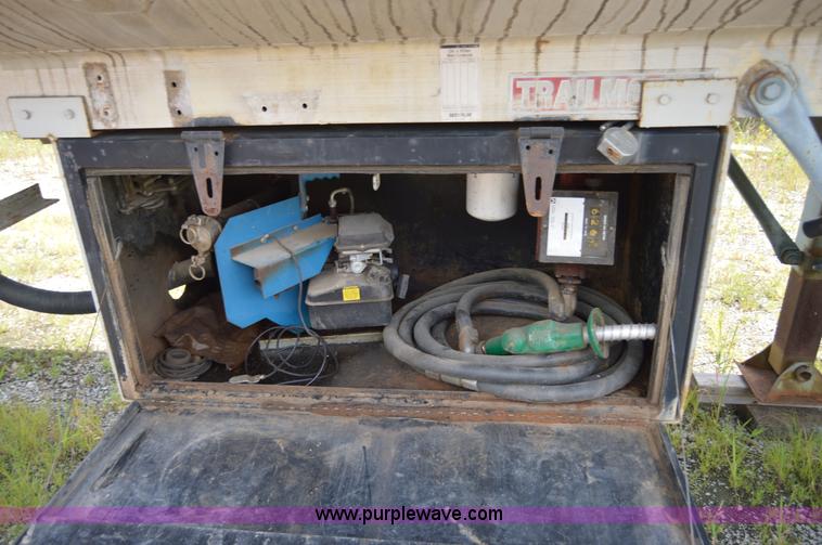 image for item I6490 1975 Trailmobile F1454CCI-4 tank trailer