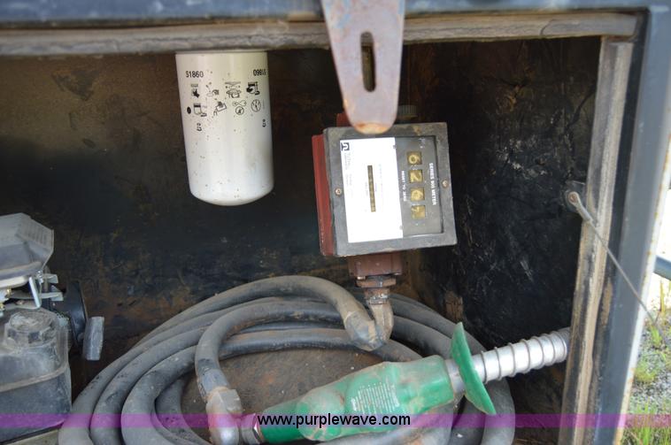 image for item I6490 1975 Trailmobile F1454CCI-4 tank trailer