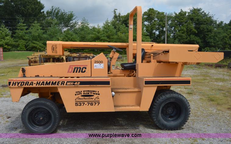 image for item I6492 BMC MH-42 hydra-hammer pavement breaker