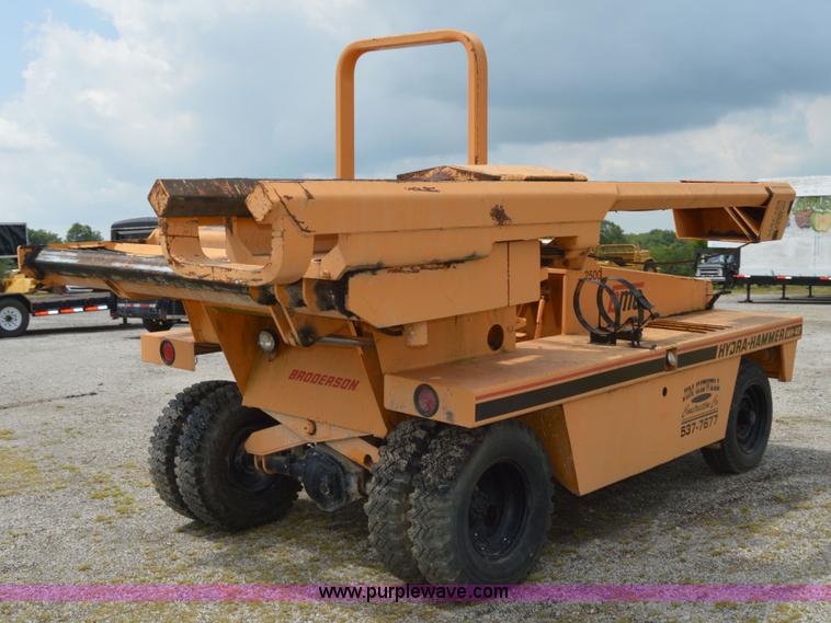 image for item I6492 BMC MH-42 hydra-hammer pavement breaker