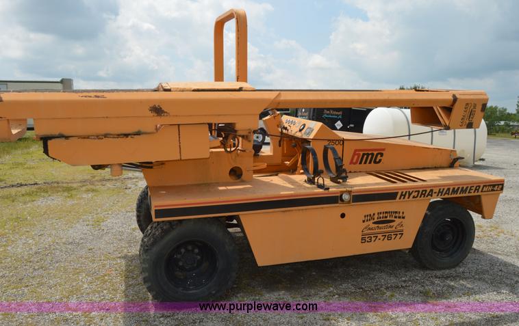 image for item I6492 BMC MH-42 hydra-hammer pavement breaker