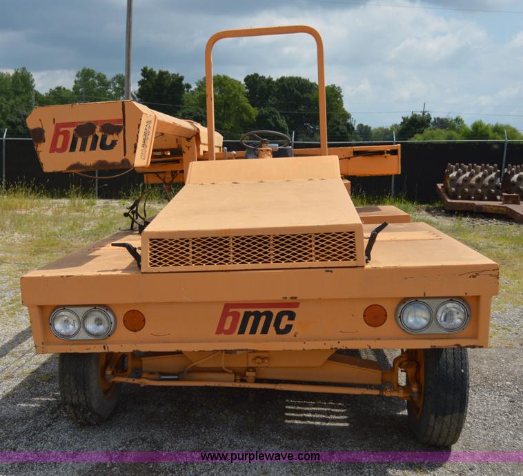 image for item I6492 BMC MH-42 hydra-hammer pavement breaker