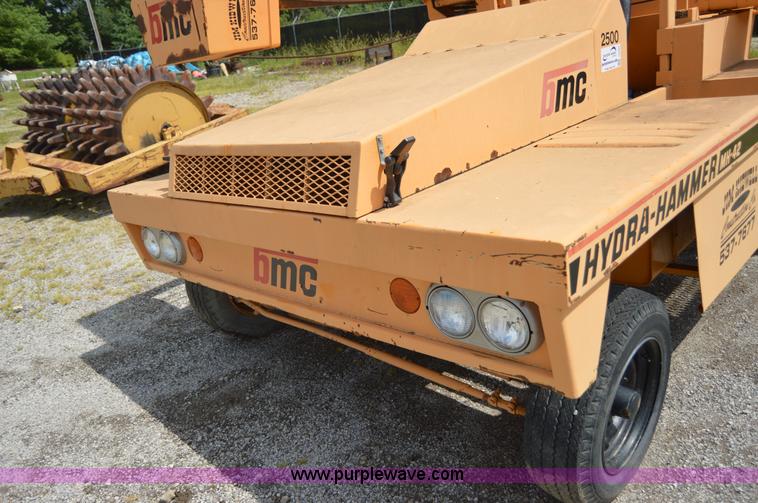 image for item I6492 BMC MH-42 hydra-hammer pavement breaker