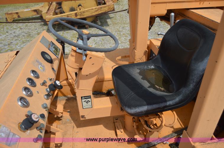 image for item I6492 BMC MH-42 hydra-hammer pavement breaker