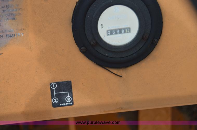 image for item I6492 BMC MH-42 hydra-hammer pavement breaker