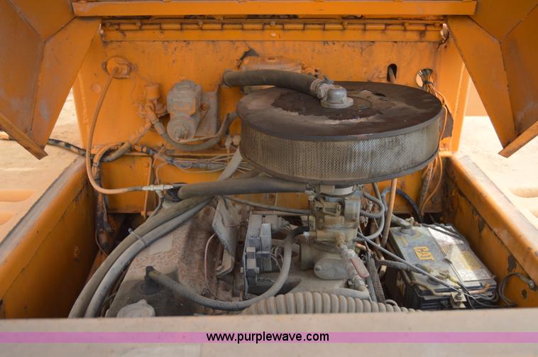 image for item I6492 BMC MH-42 hydra-hammer pavement breaker