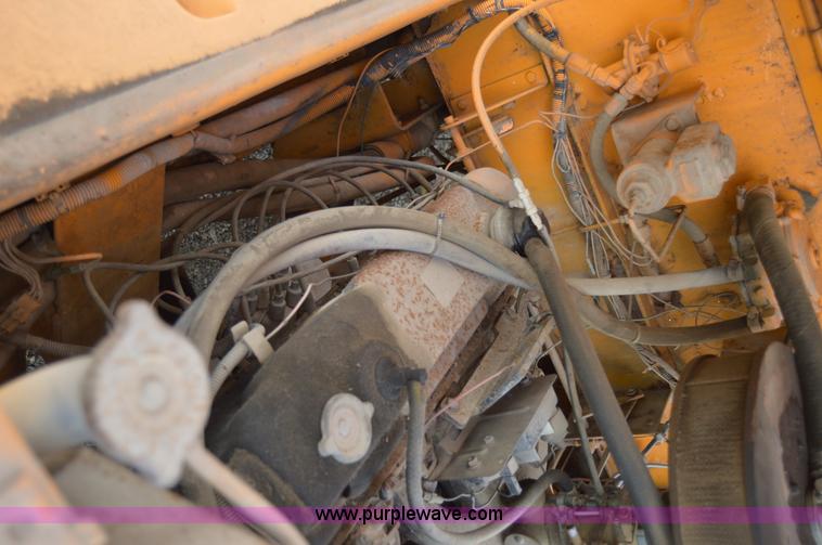 image for item I6492 BMC MH-42 hydra-hammer pavement breaker