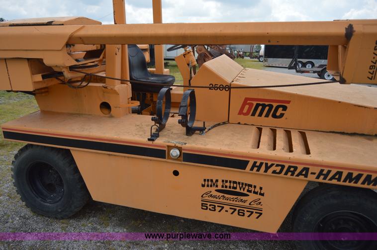 image for item I6492 BMC MH-42 hydra-hammer pavement breaker