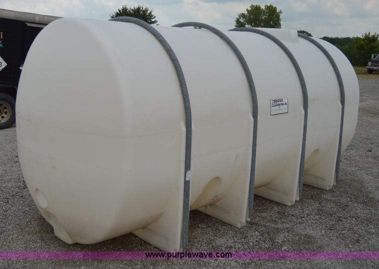 image for item I6495 1,700 gallon water tank